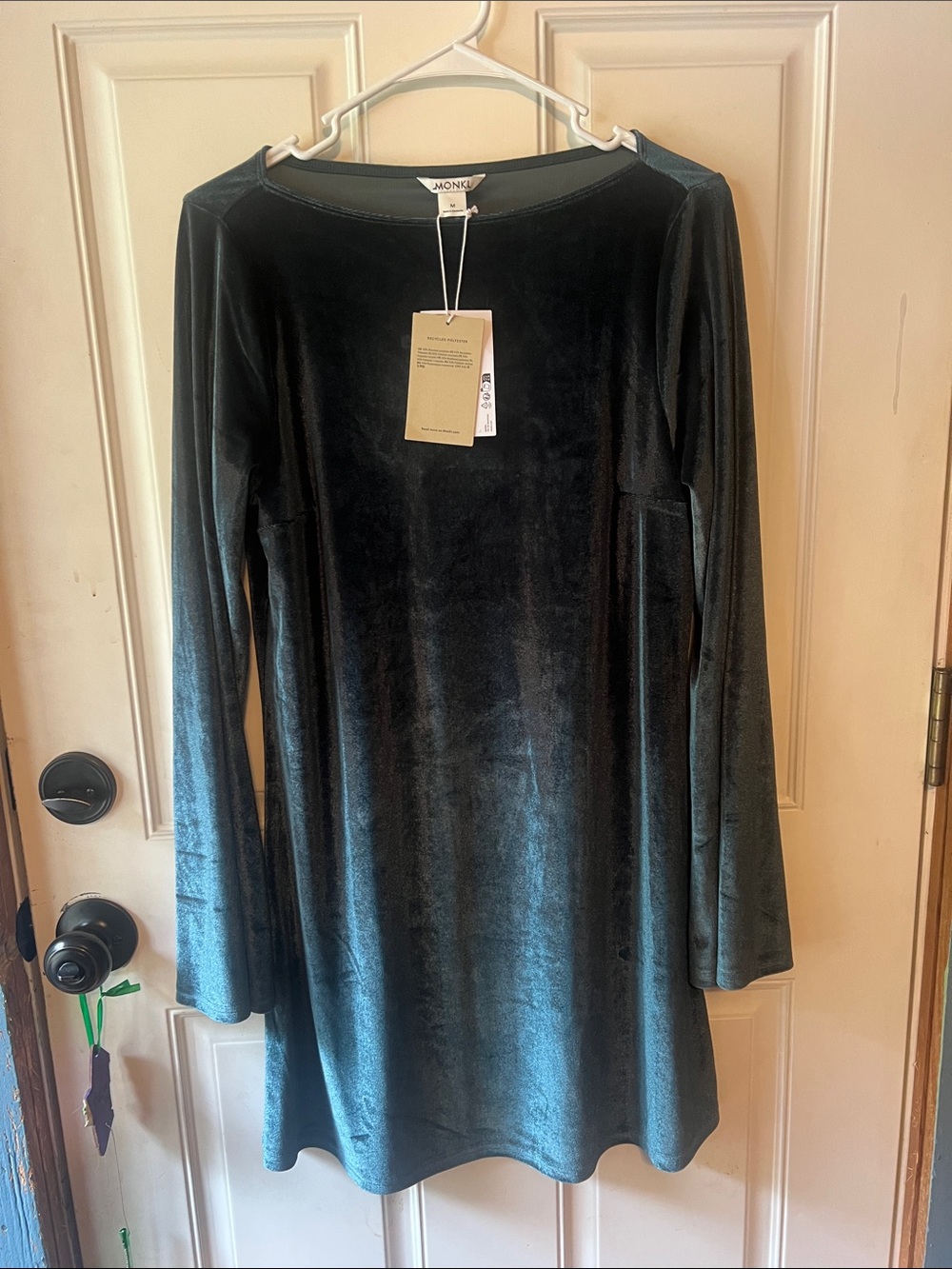Monki Velvet Long-Sleeve A-Line Dress in Green size medium NWT